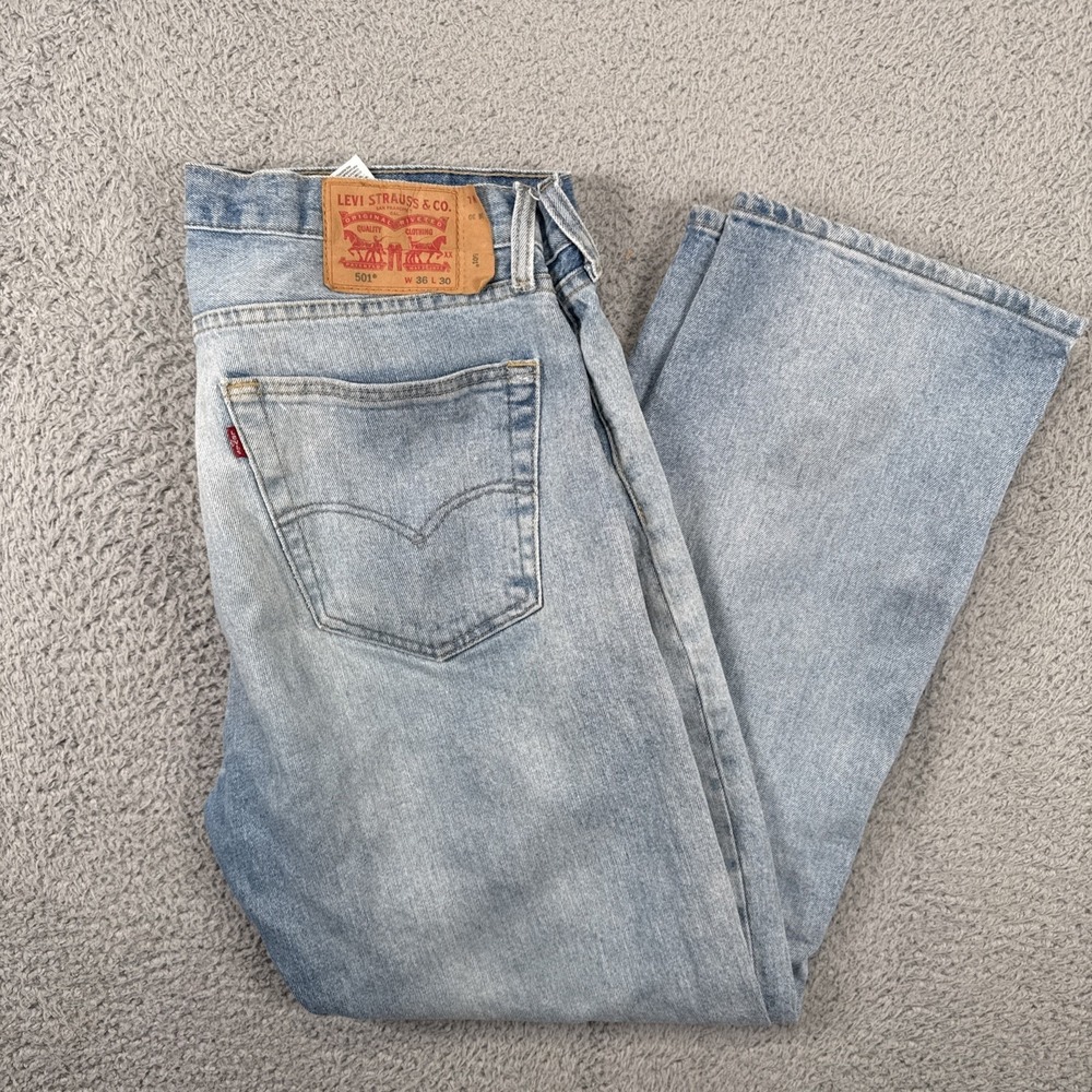 Levis 501 Jeans Mens 36x30 Light Wash Straight Leg Button Fly Ranch